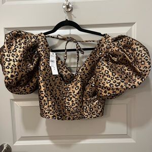 NWT! Topshop cheetah puff sleeve top
